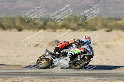 media/Dec-07-2025-CVMA (Sun) [[3e7d2de5dc]]/Race 18-Formula Twins-Formula 40 UL/